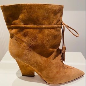 Brand new AQUAZZURA Sartorial Tassel-trimmed Suede Ankle Boots. Duster included.